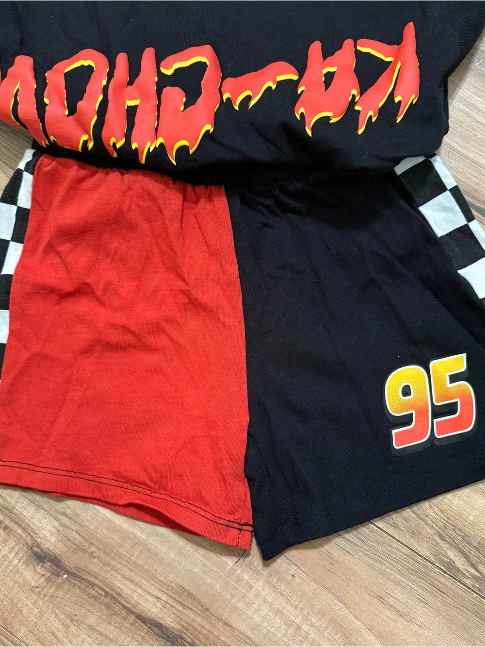4T BoxLunch Disney Pixar Cars Lightning McQueen 2-Piece Outfit Set